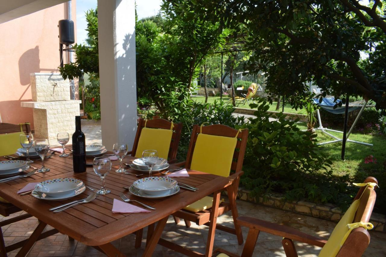Holiday House Danica Banjole Exterior foto