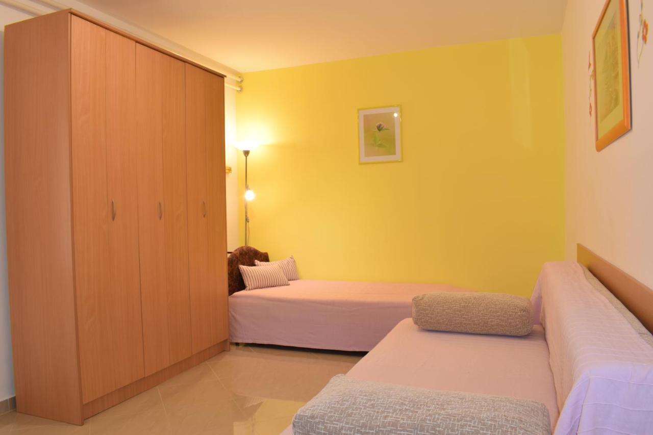 Holiday House Danica Banjole Exterior foto